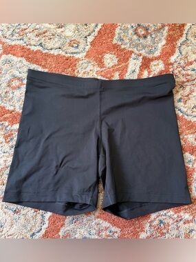 Nike Black Women's Golf Shorts with Wide Waistband